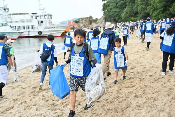 昨年に引き続き、2回目の開催「KANDOクリーン大作戦2024 in瀬戸内海」で海洋ごみ1.4トンを回収!